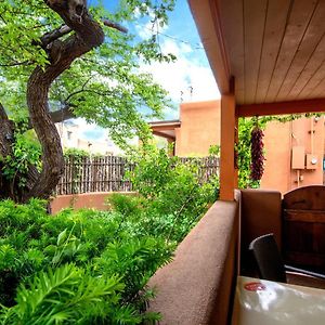 Queen Room Patio Pet-Friendly